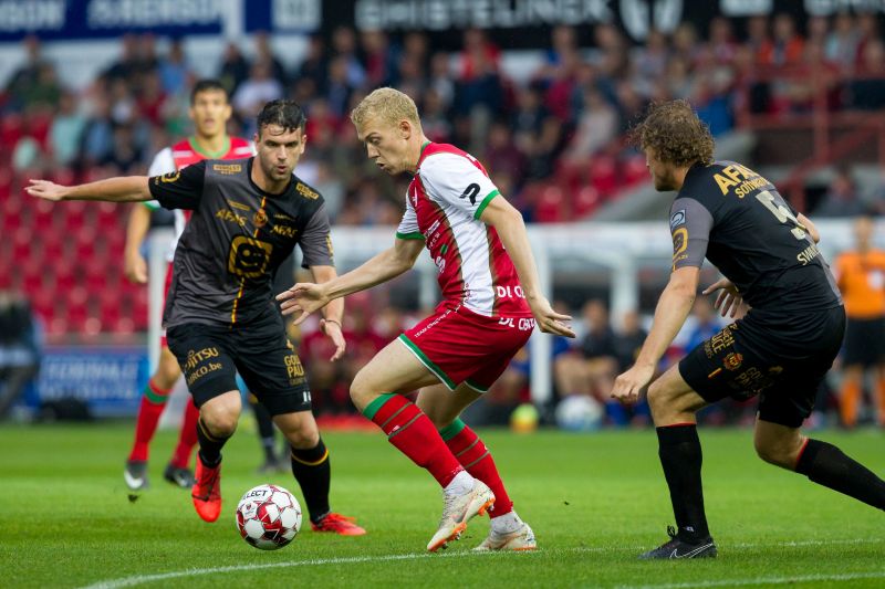 Nhận định soi kèo Zulte Waregem vs Mechelen lúc 23h15 ngày 26/7/2025